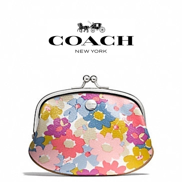 COACH f60270 PEYTON FLORAL COIN PURSE BAG NWOT FLOWER PASTEL RARE - Picture 1 of 8